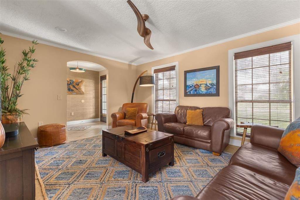 For Sale: $850,000 (4 beds, 2 baths, 1870 Square Feet)