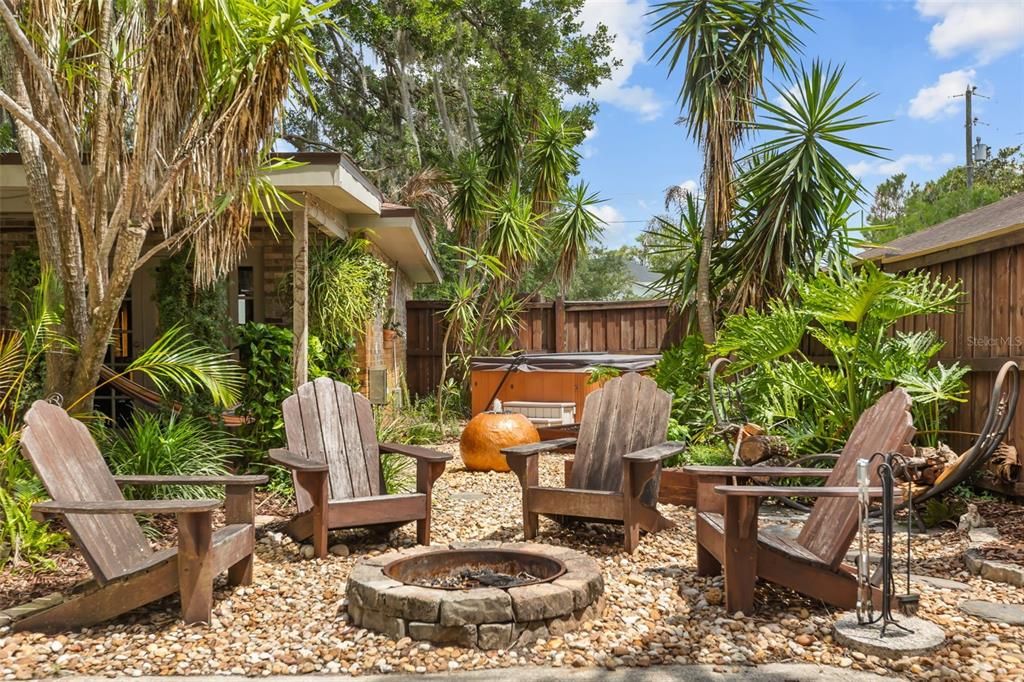 For Sale: $850,000 (4 beds, 2 baths, 1870 Square Feet)