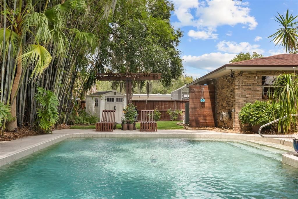 For Sale: $850,000 (4 beds, 2 baths, 1870 Square Feet)