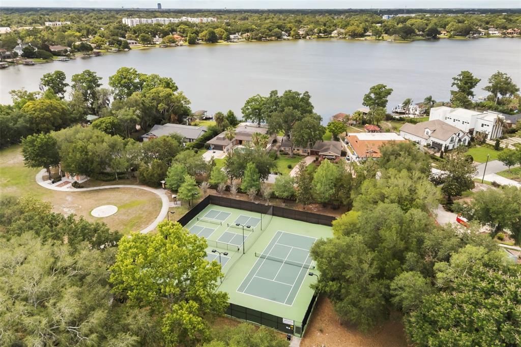 For Sale: $850,000 (4 beds, 2 baths, 1870 Square Feet)
