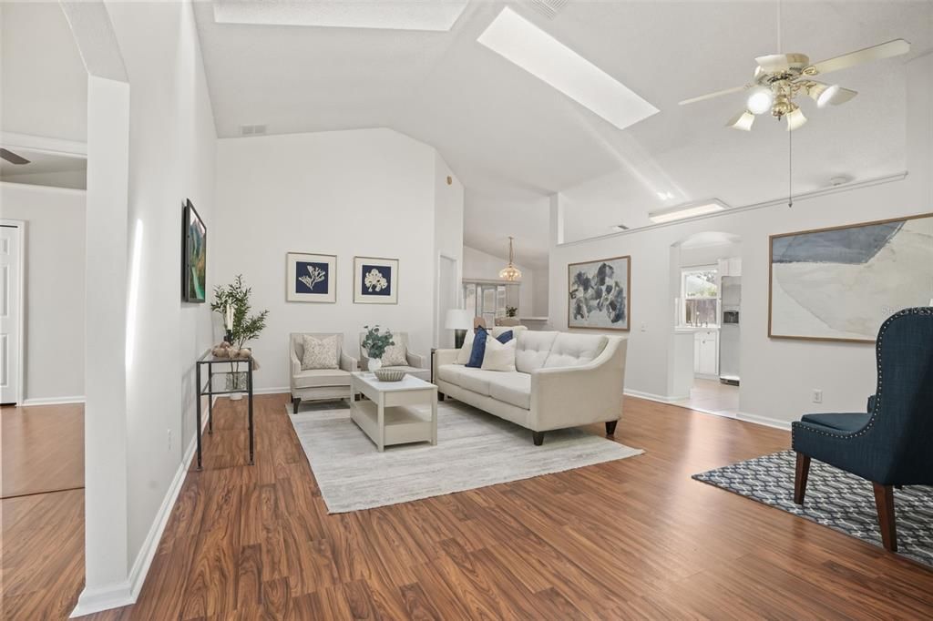 Active With Contract: $389,000 (3 beds, 2 baths, 1559 Square Feet)