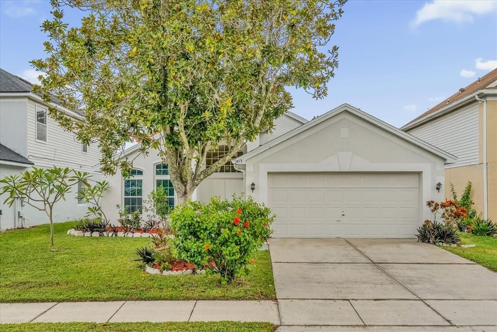 Active With Contract: $389,000 (3 beds, 2 baths, 1559 Square Feet)