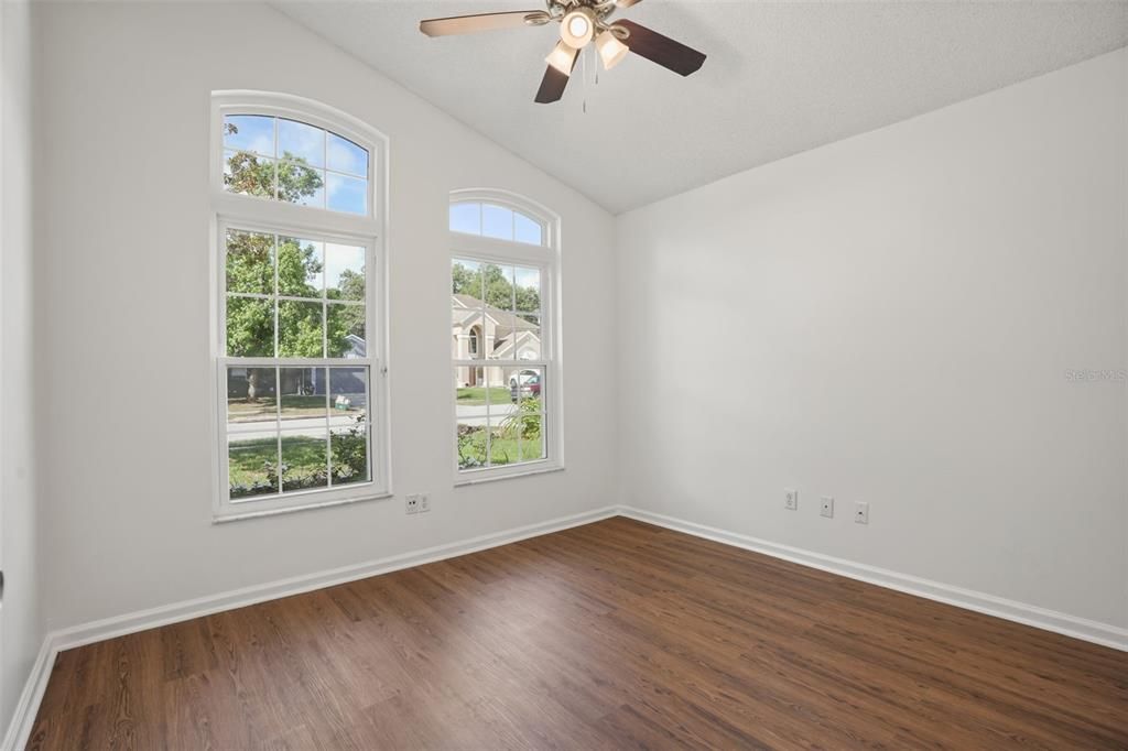 Active With Contract: $389,000 (3 beds, 2 baths, 1559 Square Feet)