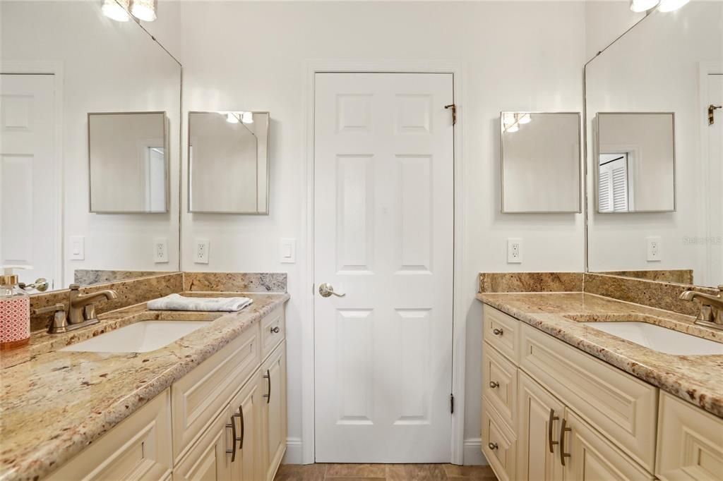 For Sale: $624,900 (5 beds, 3 baths, 2964 Square Feet)
