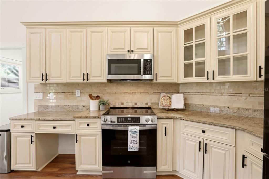 For Sale: $624,900 (5 beds, 3 baths, 2964 Square Feet)