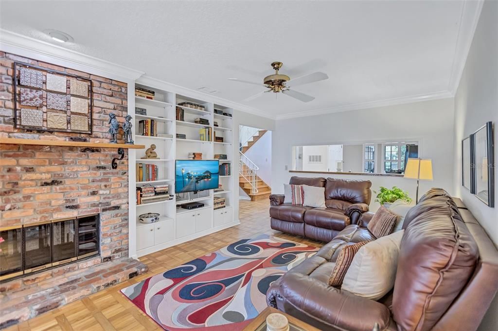 For Sale: $358,000 (3 beds, 2 baths, 1930 Square Feet)
