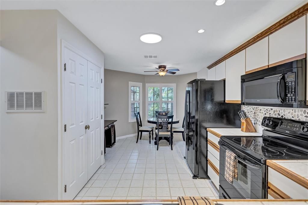 For Sale: $358,000 (3 beds, 2 baths, 1930 Square Feet)
