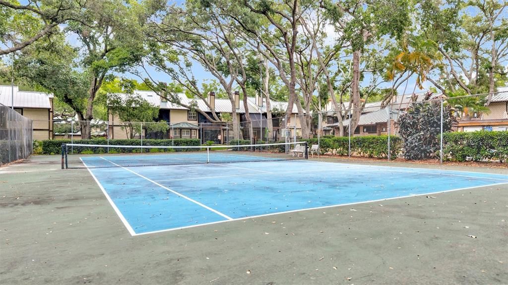 For Sale: $358,000 (3 beds, 2 baths, 1930 Square Feet)