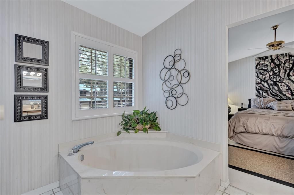 For Sale: $358,000 (3 beds, 2 baths, 1930 Square Feet)