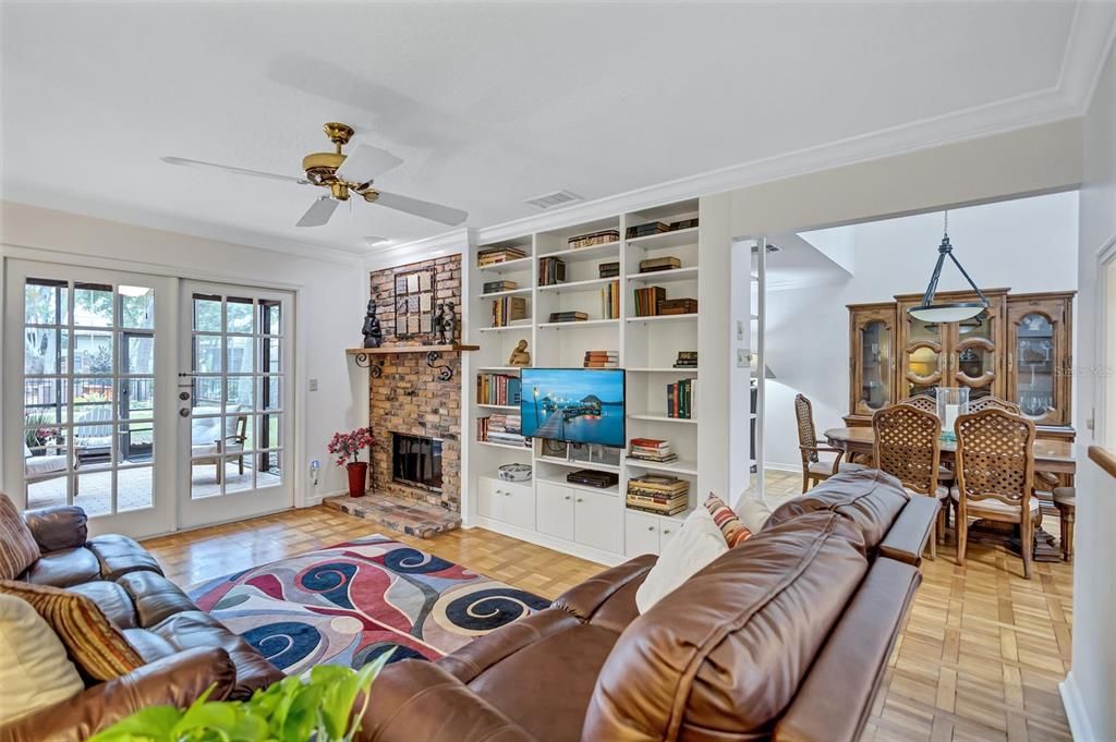 For Sale: $358,000 (3 beds, 2 baths, 1930 Square Feet)