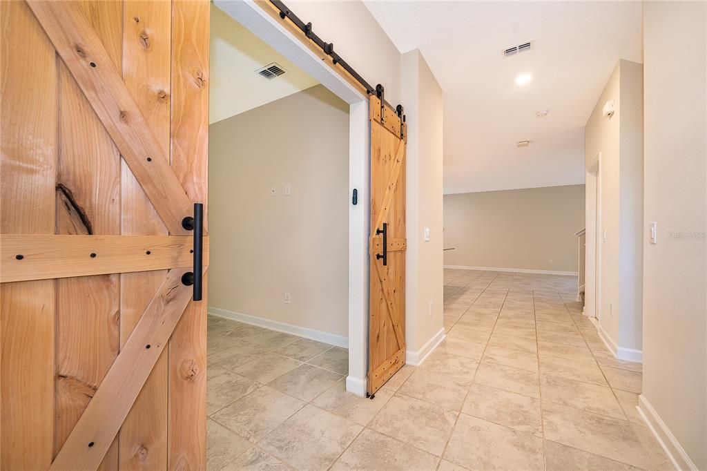 En Venta: $529,000 (5 camas, 3 baños, 2461 Pies cuadrados)