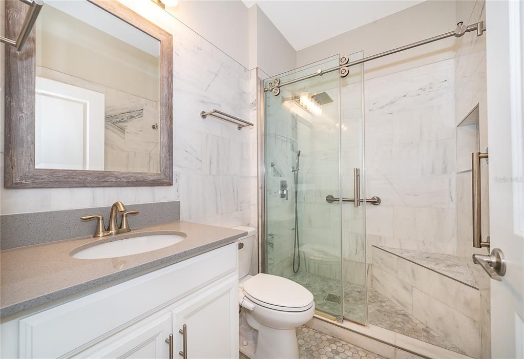 En Venta: $529,000 (5 camas, 3 baños, 2461 Pies cuadrados)