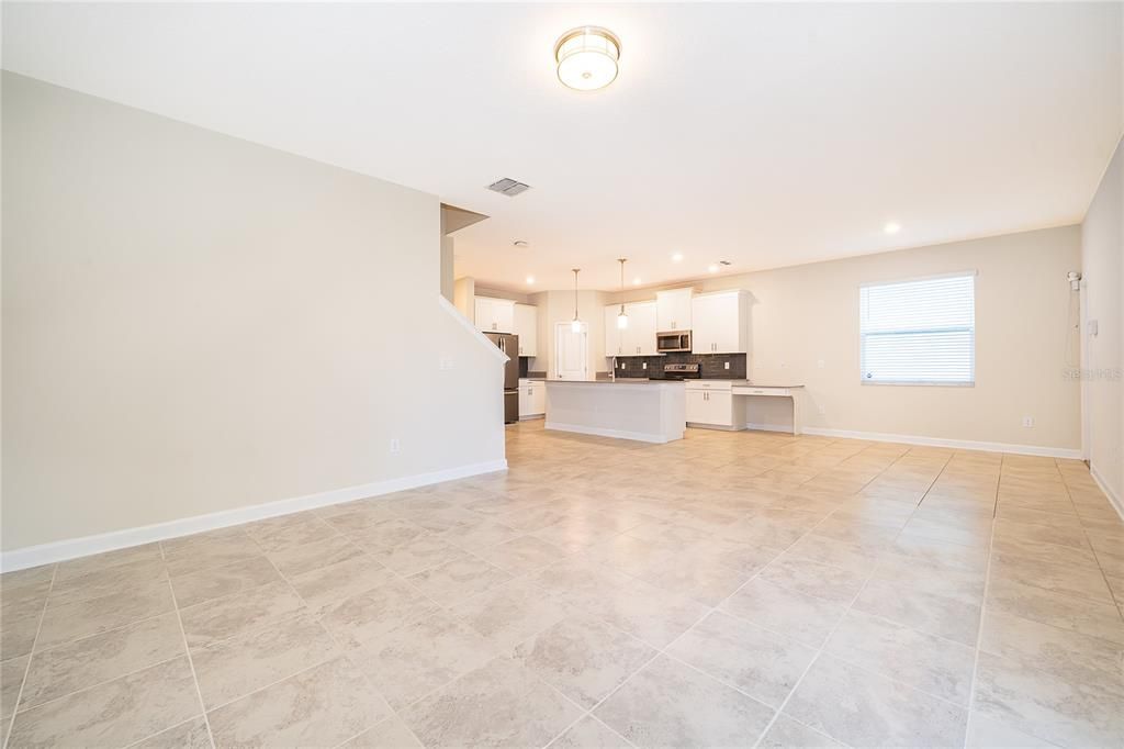 En Venta: $529,000 (5 camas, 3 baños, 2461 Pies cuadrados)