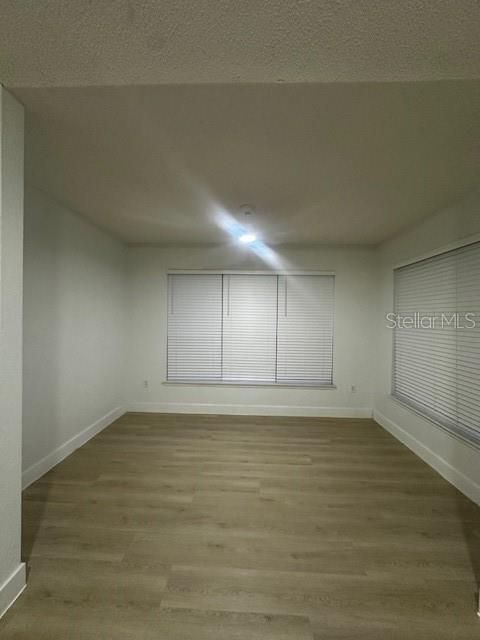 For Sale: $285,000 (2 beds, 2 baths, 1007 Square Feet)