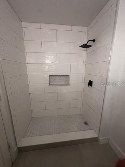 For Sale: $285,000 (2 beds, 2 baths, 1007 Square Feet)