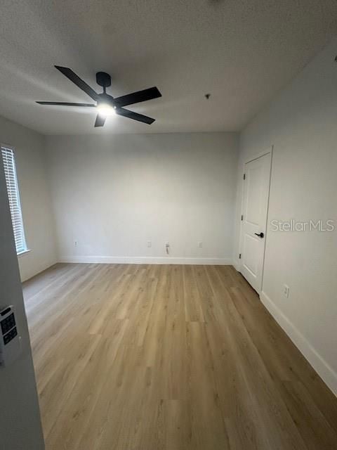 For Sale: $285,000 (2 beds, 2 baths, 1007 Square Feet)
