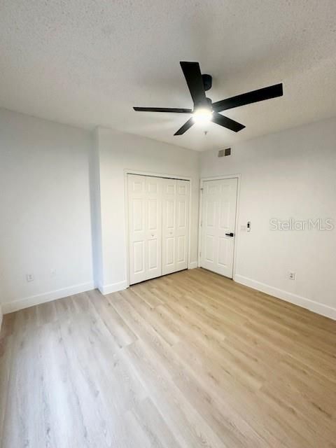 For Sale: $285,000 (2 beds, 2 baths, 1007 Square Feet)