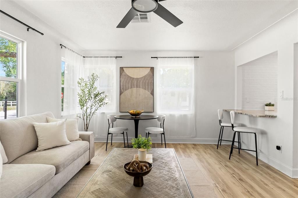 For Sale: $350,000 (3 beds, 1 baths, 1068 Square Feet)