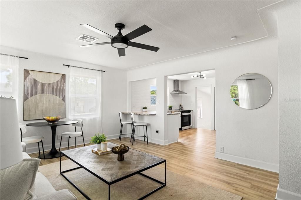 For Sale: $350,000 (3 beds, 1 baths, 1068 Square Feet)