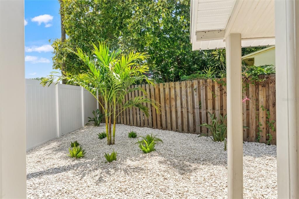 For Sale: $350,000 (3 beds, 1 baths, 1068 Square Feet)
