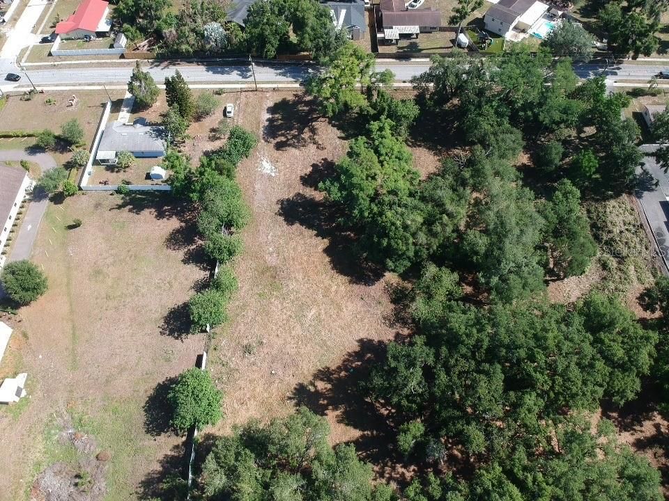 На продажу: $700,000 (4.24 acres)