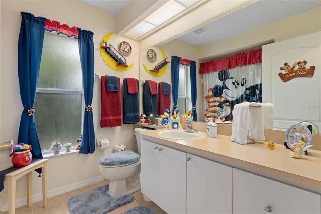 Active With Contract: $379,900 (3 beds, 2 baths, 1841 Square Feet)