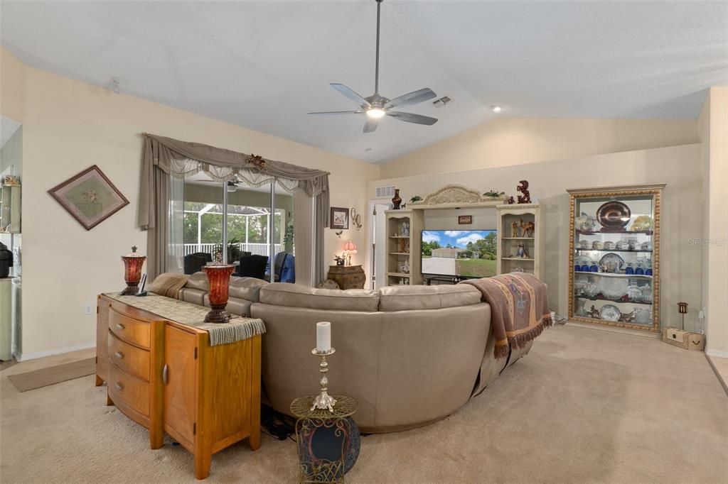 Active With Contract: $379,900 (3 beds, 2 baths, 1841 Square Feet)