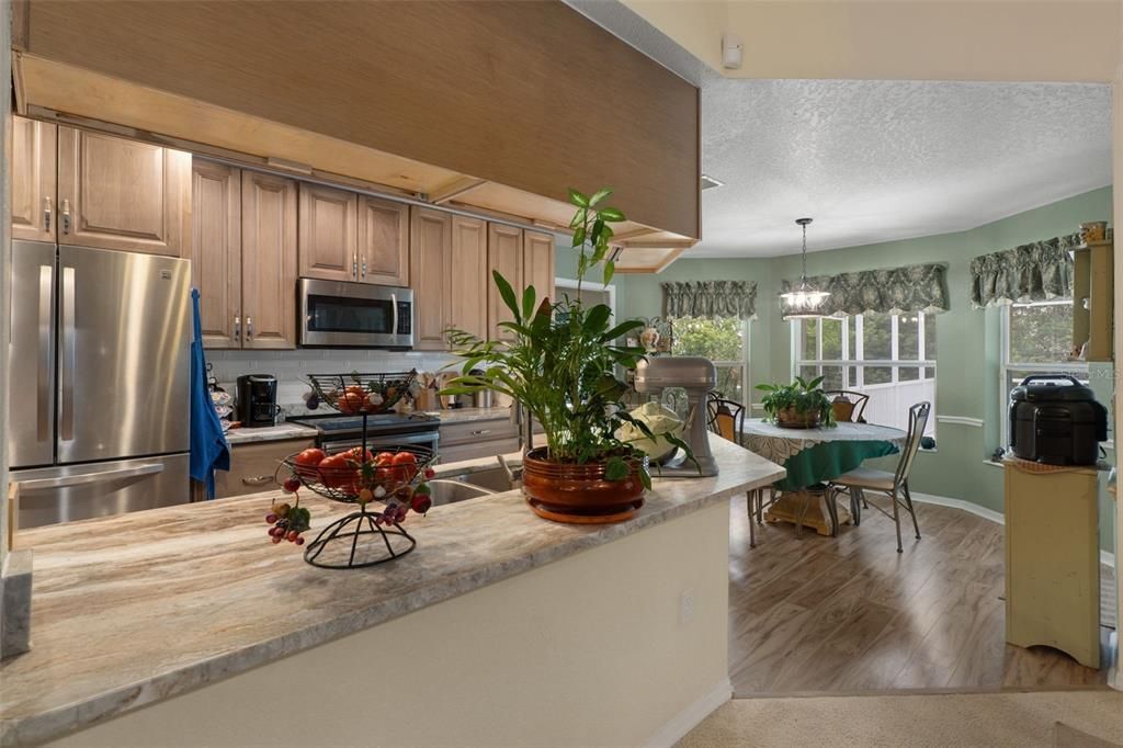 Active With Contract: $379,900 (3 beds, 2 baths, 1841 Square Feet)