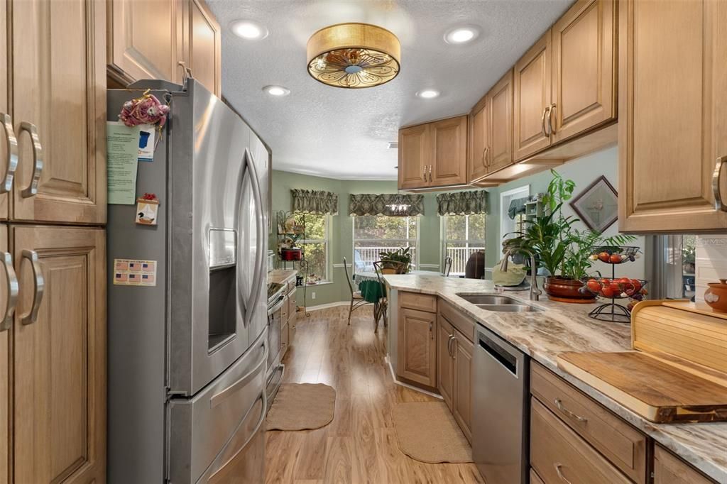 Active With Contract: $379,900 (3 beds, 2 baths, 1841 Square Feet)