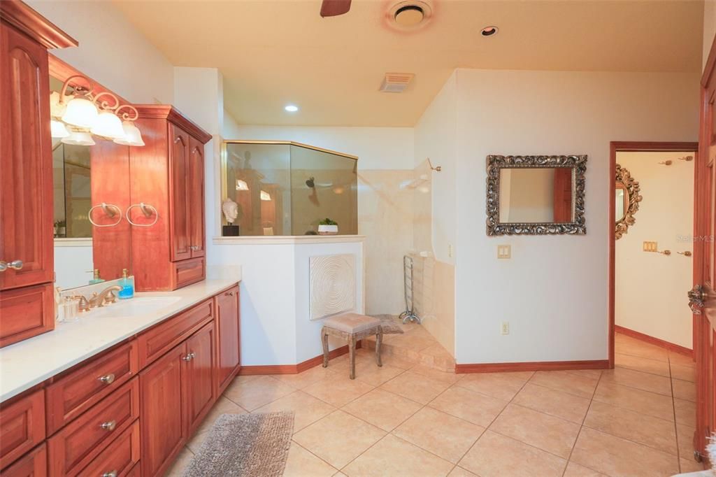 En Venta: $1,290,000 (2 camas, 2 baños, 2740 Pies cuadrados)