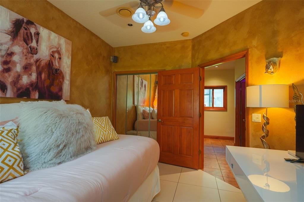 En Venta: $1,290,000 (2 camas, 2 baños, 2740 Pies cuadrados)