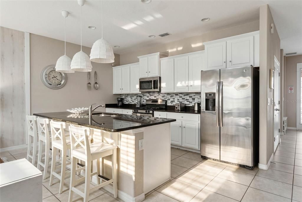 For Sale: $380,000 (4 beds, 3 baths, 2184 Square Feet)
