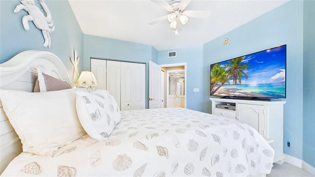 For Sale: $1,699,000 (3 beds, 2 baths, 1600 Square Feet)
