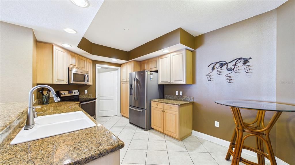 For Sale: $1,699,000 (3 beds, 2 baths, 1600 Square Feet)