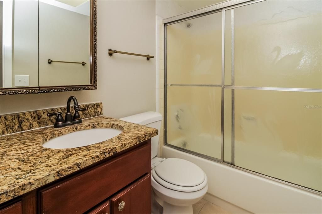 For Sale: $450,000 (4 beds, 2 baths, 1871 Square Feet)