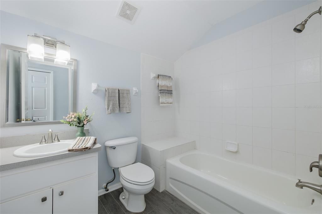 En Venta: $595,000 (5 camas, 3 baños, 2176 Pies cuadrados)
