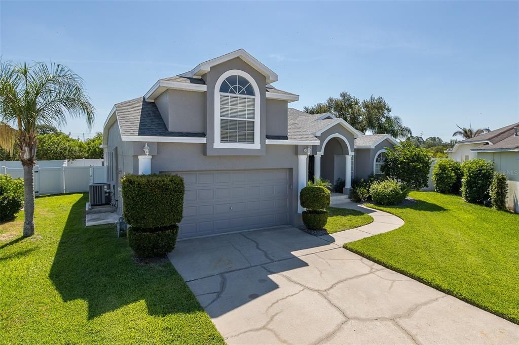 En Venta: $595,000 (5 camas, 3 baños, 2176 Pies cuadrados)
