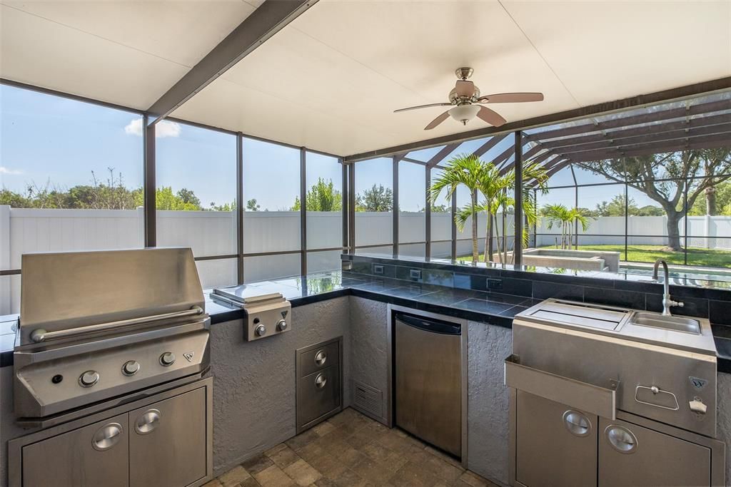 En Venta: $595,000 (5 camas, 3 baños, 2176 Pies cuadrados)