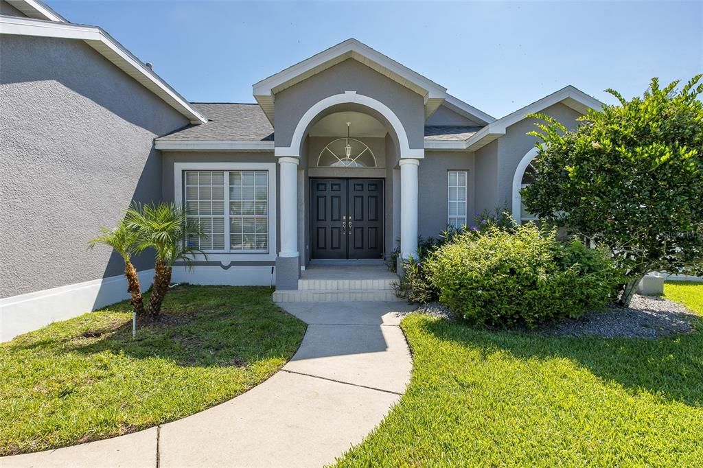 En Venta: $595,000 (5 camas, 3 baños, 2176 Pies cuadrados)