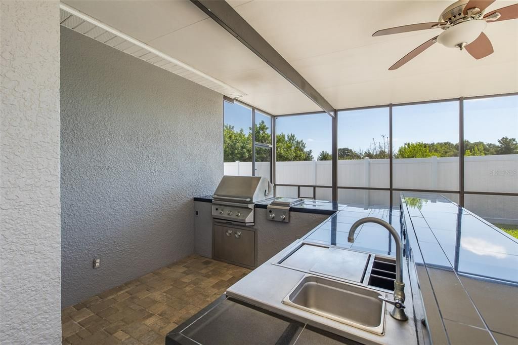 En Venta: $595,000 (5 camas, 3 baños, 2176 Pies cuadrados)