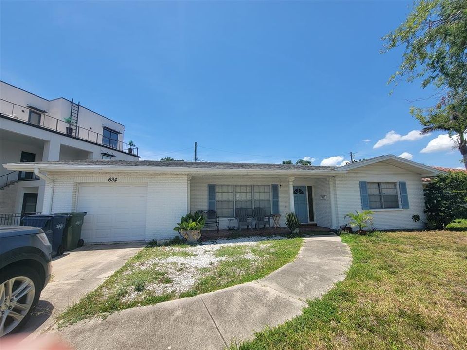 Activo con contrato: $725,000 (2 camas, 2 baños, 1242 Pies cuadrados)