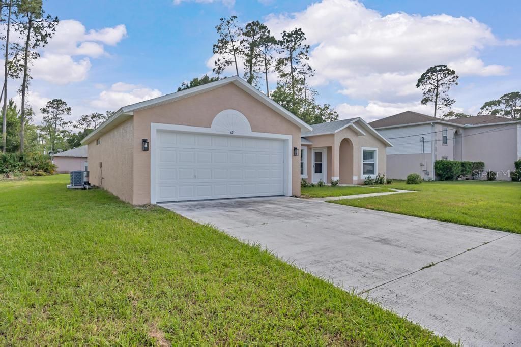 For Sale: $289,990 (3 beds, 2 baths, 1381 Square Feet)