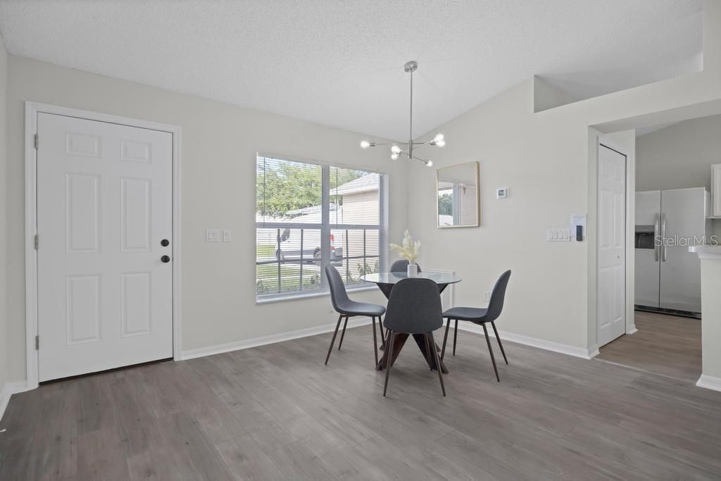 For Sale: $289,990 (3 beds, 2 baths, 1381 Square Feet)