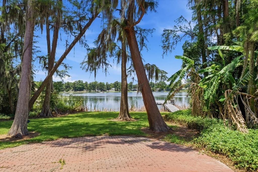 For Sale: $1,500,000 (6 beds, 4 baths, 5311 Square Feet)