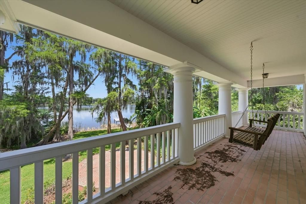For Sale: $1,500,000 (6 beds, 4 baths, 5311 Square Feet)