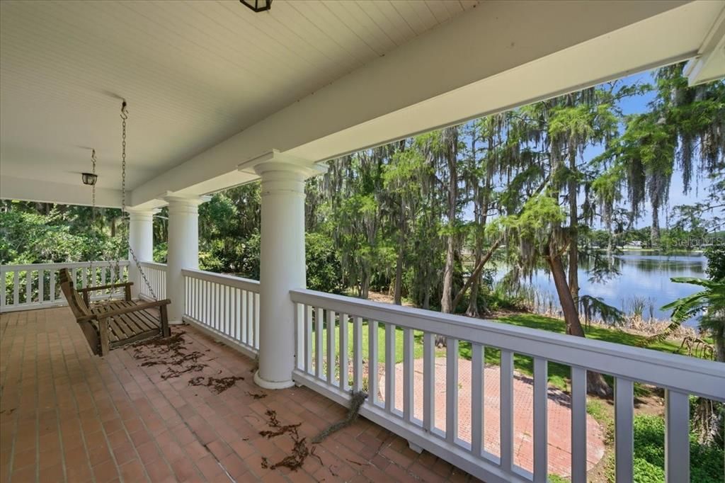 For Sale: $1,500,000 (6 beds, 4 baths, 5311 Square Feet)