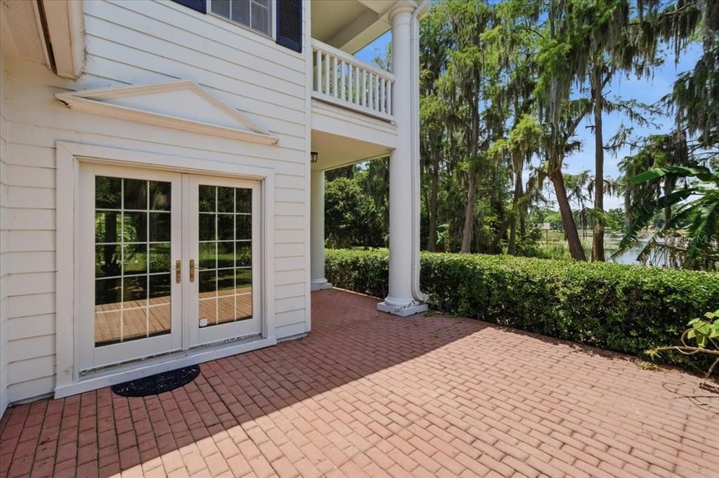 For Sale: $1,500,000 (6 beds, 4 baths, 5311 Square Feet)