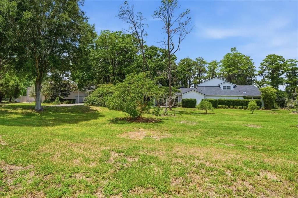 For Sale: $1,500,000 (6 beds, 4 baths, 5311 Square Feet)