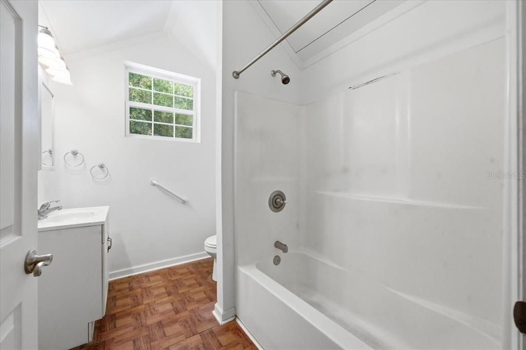 For Sale: $1,500,000 (6 beds, 4 baths, 5311 Square Feet)
