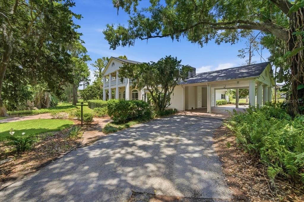 For Sale: $1,500,000 (6 beds, 4 baths, 5311 Square Feet)